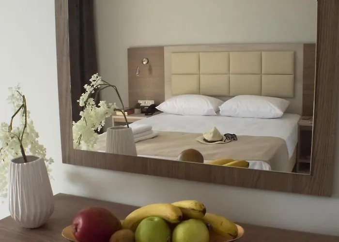 Отель Perla Halkidiki Kallithea (Chalkidiki)